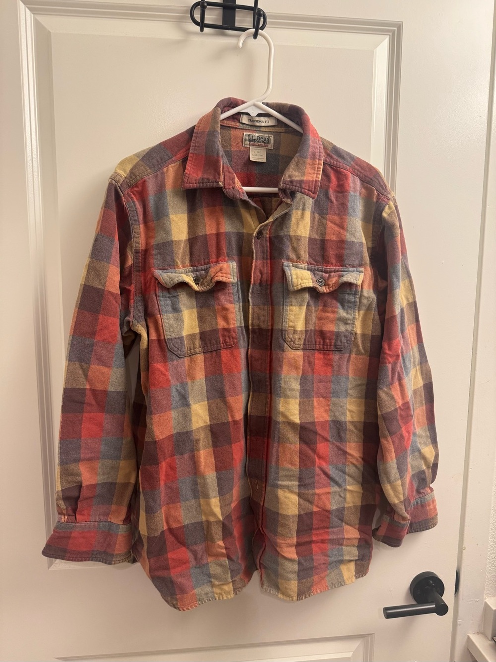 L.L. Bean Size L Traditional Fit Plaid Flannel Button Down Shirt Multicolor Men